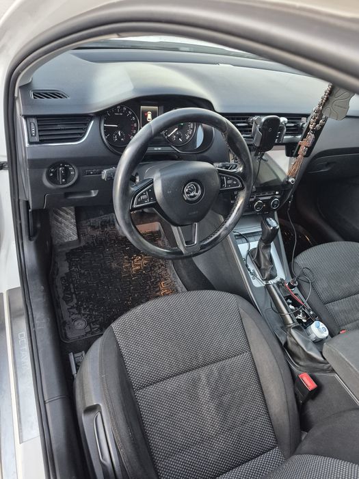 Продам Шкодку Октавія