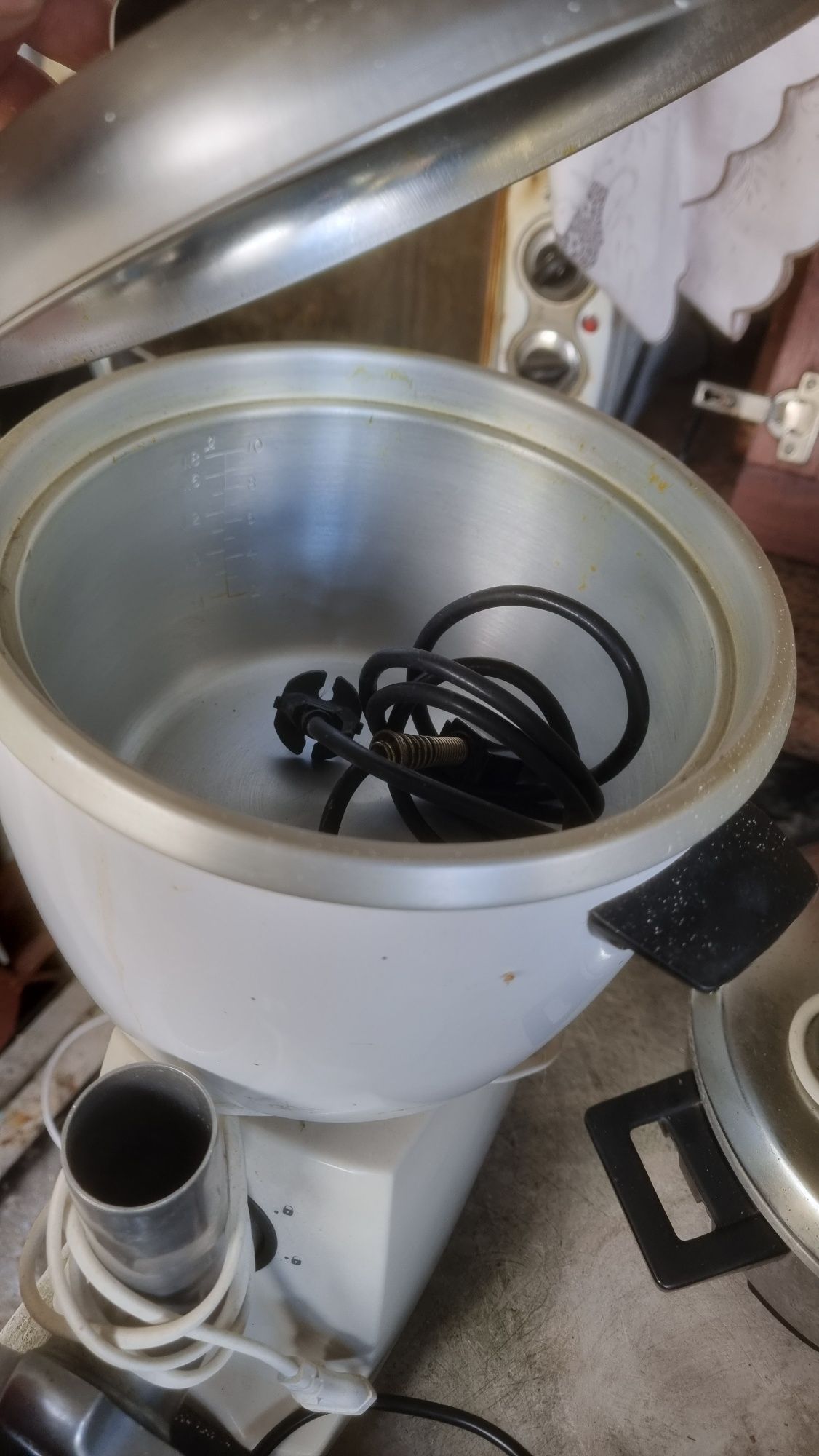 Utensílios cozinha e máquinas