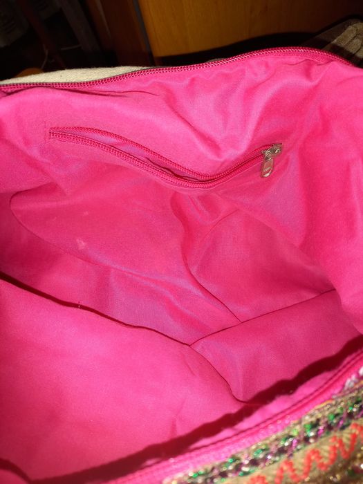 Шикарна  сумка з вишивкою