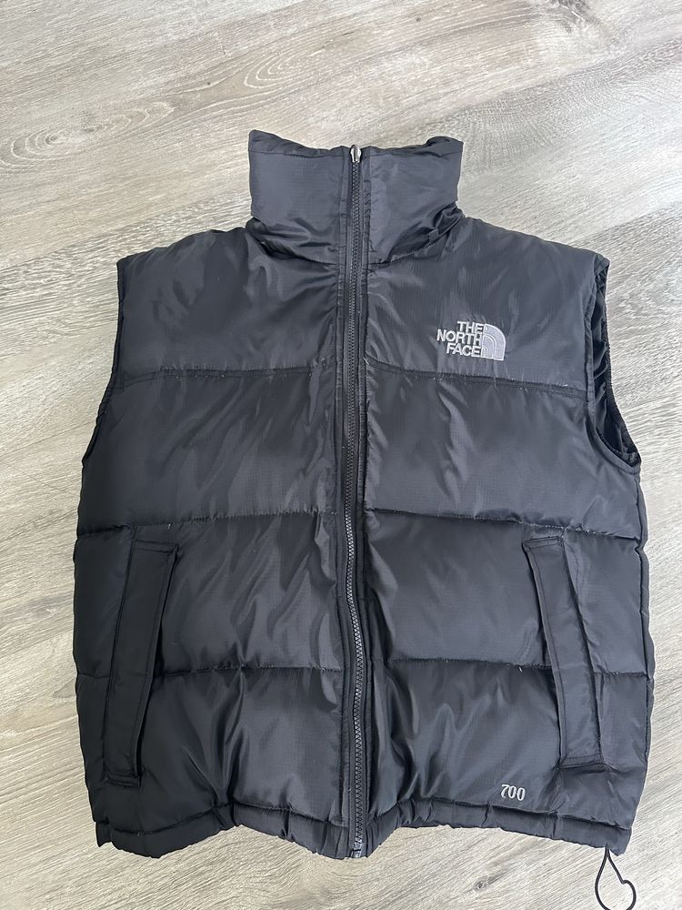 Продам жилетку The North Face