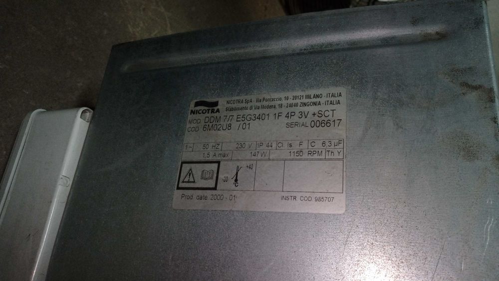 Wyciąg przemysłowy, wentylator promieniowy, do warsztatu czy lakierni