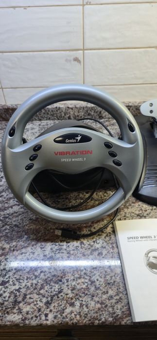 Продам ігровий руль genius vibration 3