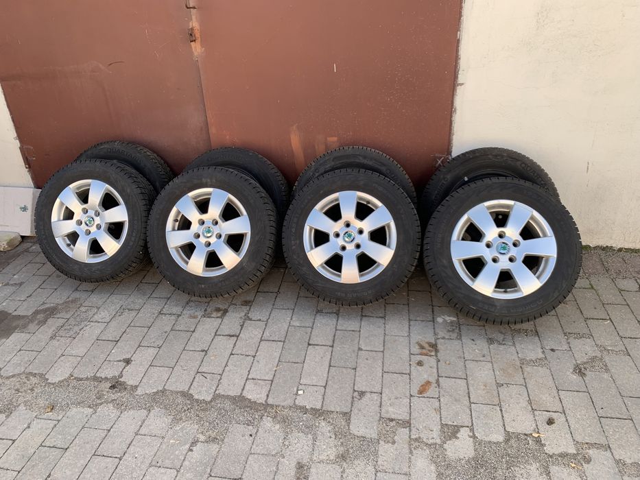 Комплект шини з дисками оригінальні Skoda octavia