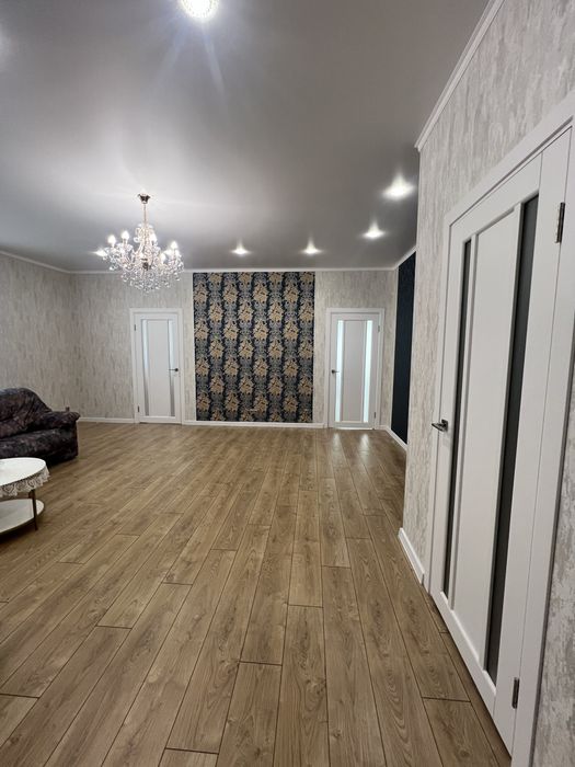 Продам будинок 95 квартал ( Центр міста ) .