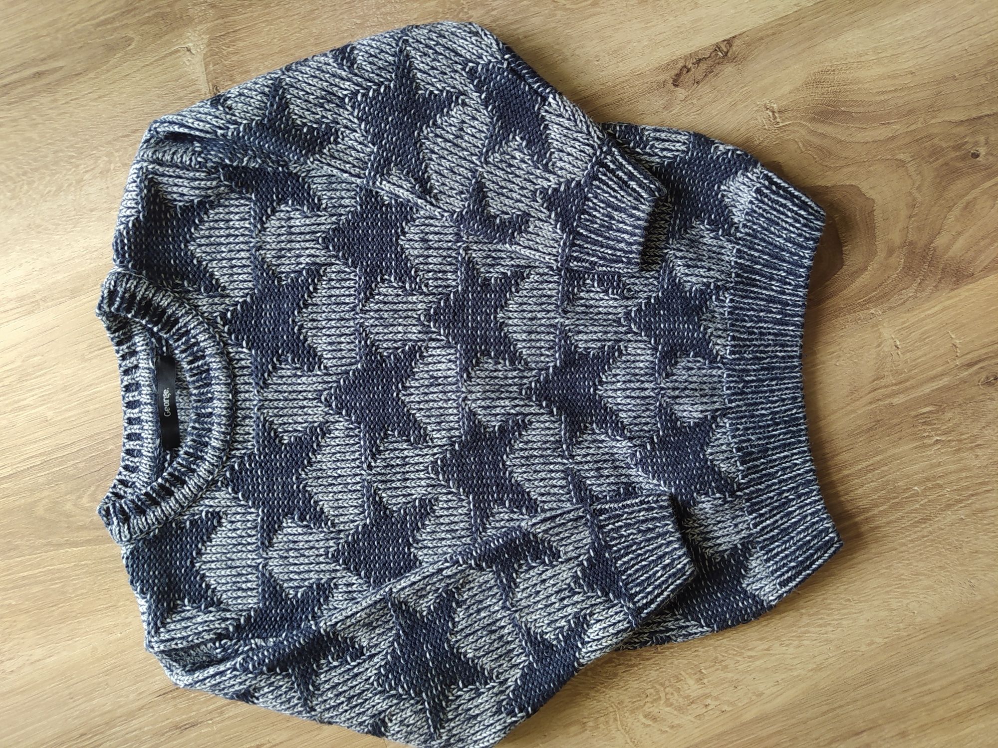 Sweter w gwiazdy 92-98