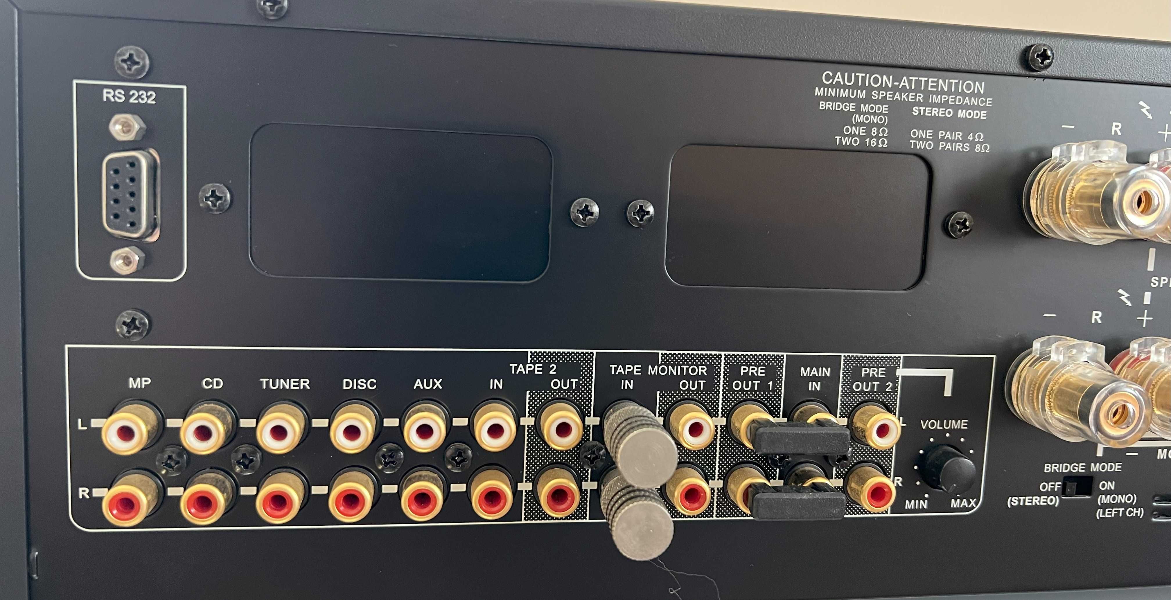 NAD C375 BEE wzmacniacz zintegrowany stereo 200W 8Ω / 300W 4Ω