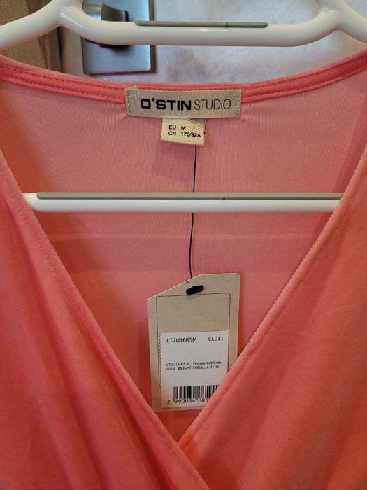 Новое платье Ostin и Petro Soroka размер 44-46 вискоза