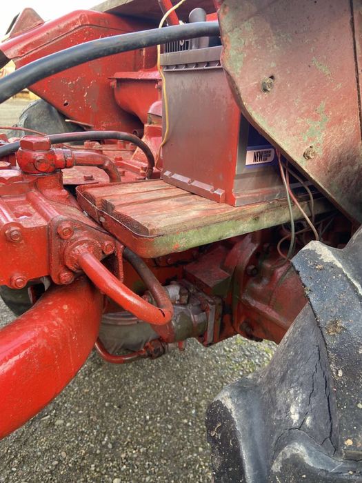 Продам трактор т16 шасік, бульдик , самозвал,припец,кузов тракторець