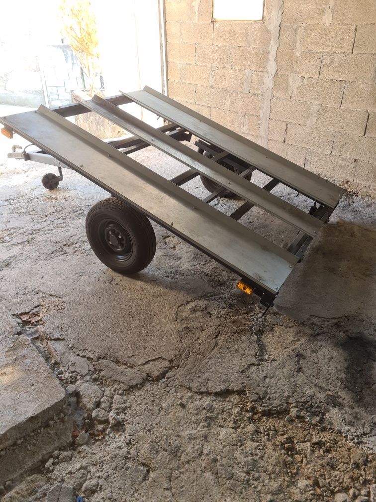 Vendo atrelado de mota