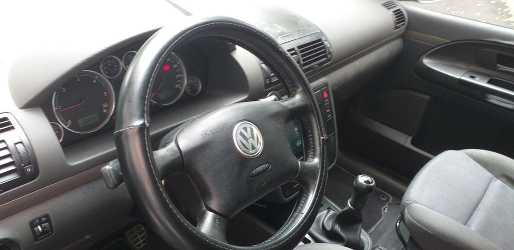 V.W.Sharan 1.9 Tdi 130 cv. 2006 7 lugares(Nacional)