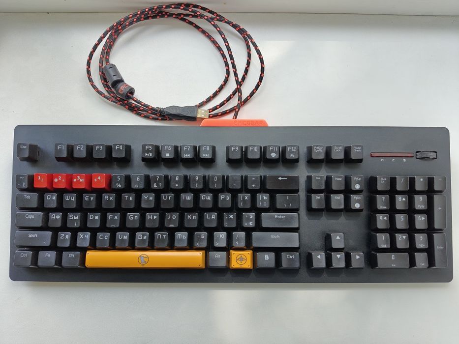 Механічна клавіатура EPICGEAR DEFIANT
