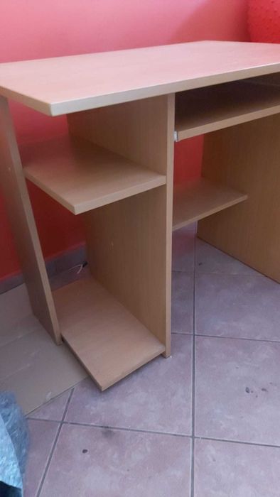 Sprzedam biurko bardzo dobry stan
