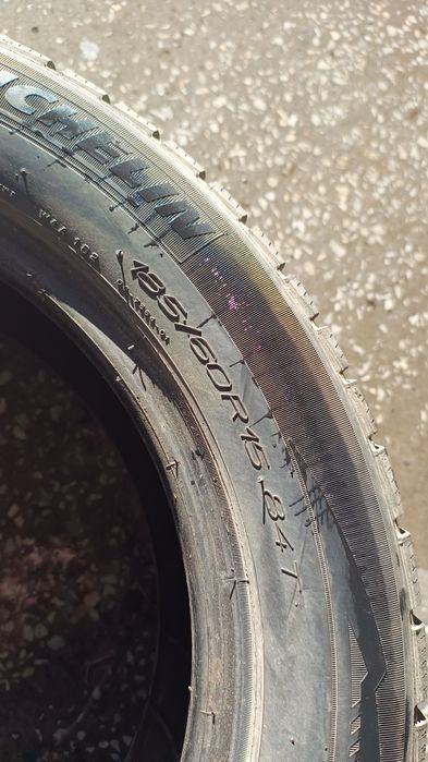 Резина, шини 185/60r15.