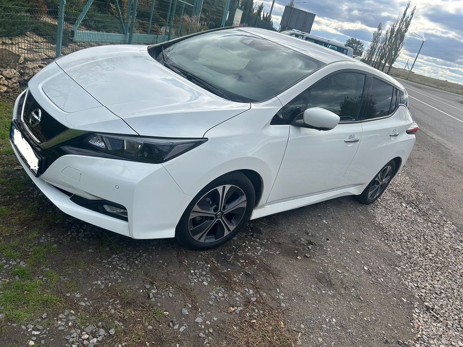 Оренда, аренда Nissan Leaf 2021 год 40 КВт 800грн доба