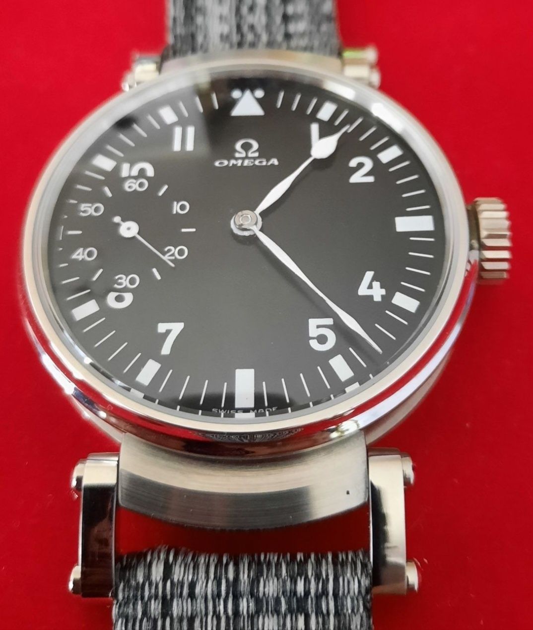 Omego 46mm w przepięknym militernym stylu.