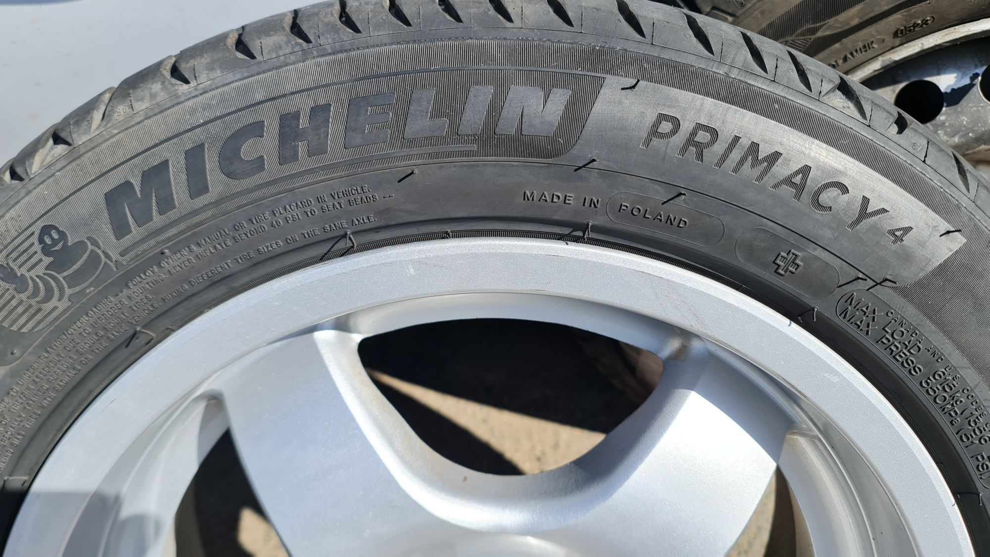 Felgi do Citroena z nowymi oponami Michelin Primacy 4 roz. 205/55 R16