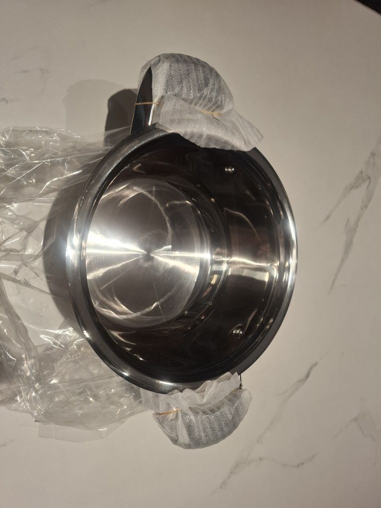 Garnek 2,75l Ambition nowy