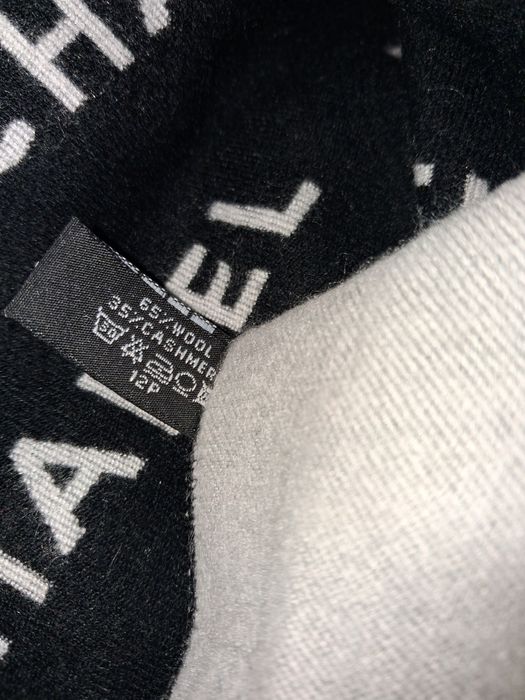Piekny szal dwustronny Chanel Paris Nowy