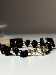 Bransoletka handmade z czarnych kamieni i złotych kulek