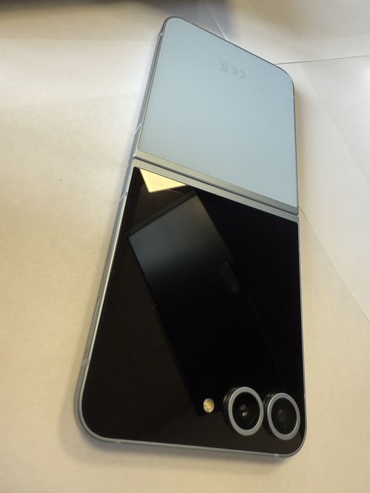 Samaung Z FLIP 6 5G 12/256GB Jak nowy. Gwarancja