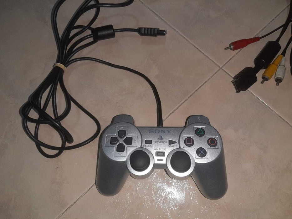 PS2 cinzento com 1 comando da edição completo