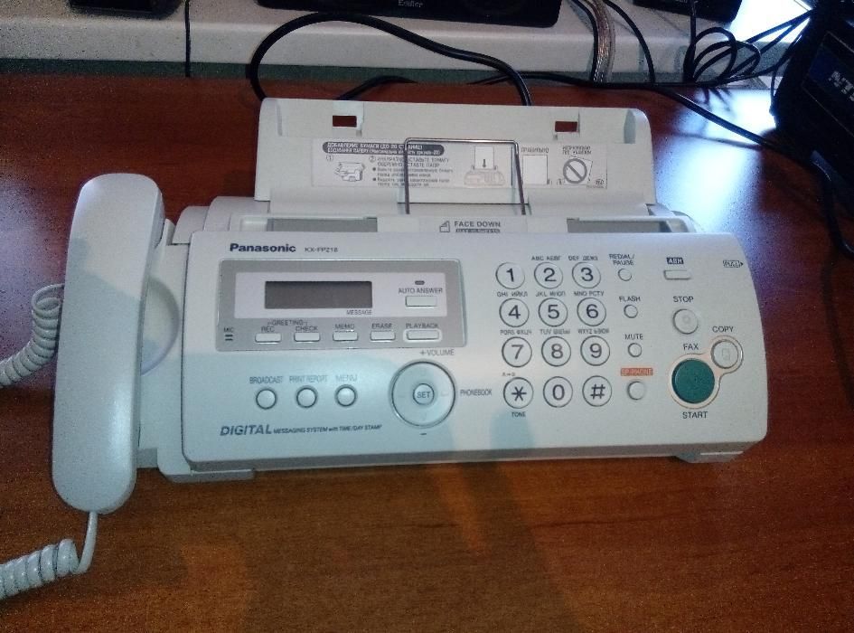 Телефон-факс Panasonic KX-FP218