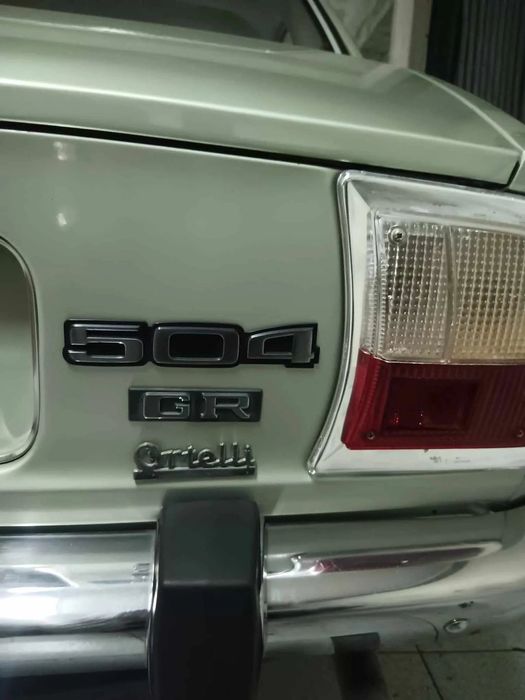 Peugeot 504