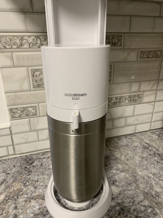 Сатуратор (апарат для газування води) Sodastream Duo
