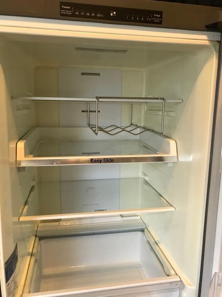 «» Продаю холодильник Самсунг 2019 года выпуска»»