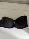 Czarny stanik bardotka push up Esotiq