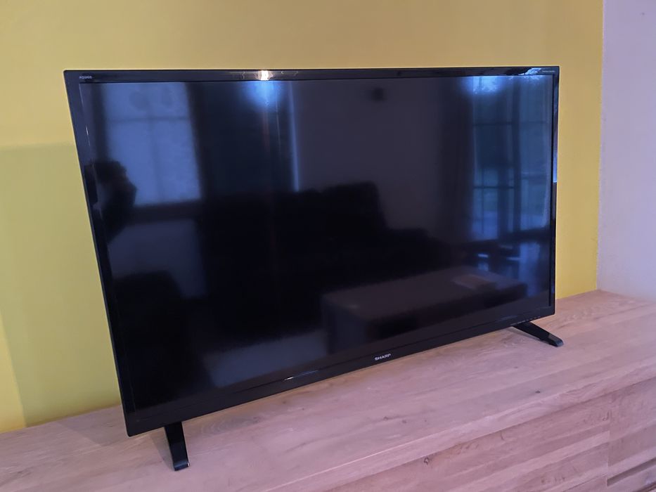 Telewizor SHARP 48 Cali, LCD