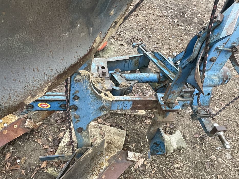 Pług obrotowy 2 skibowy FROST