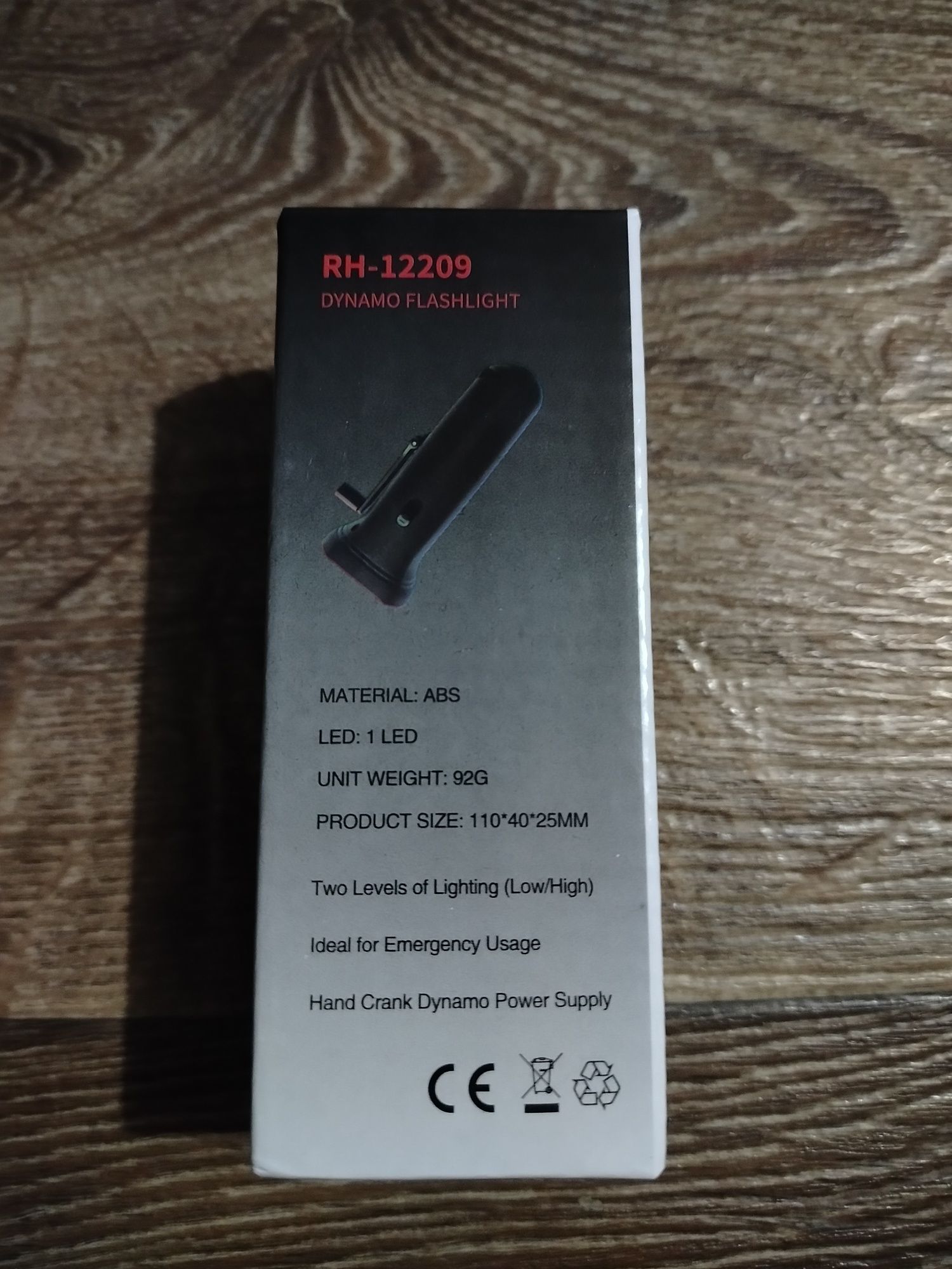 Фонарик с ручной зарядкой RH-12209