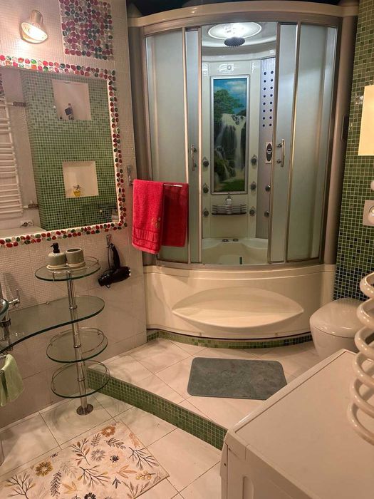 Здам подобово 3х - кімнатну квартиру на Оболоні біля метро