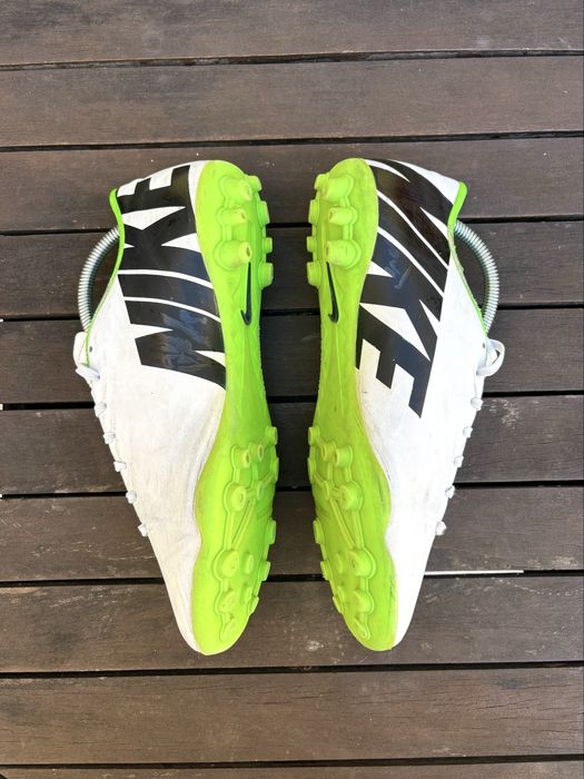 Chuteiras Nike Mercurial Victory IV