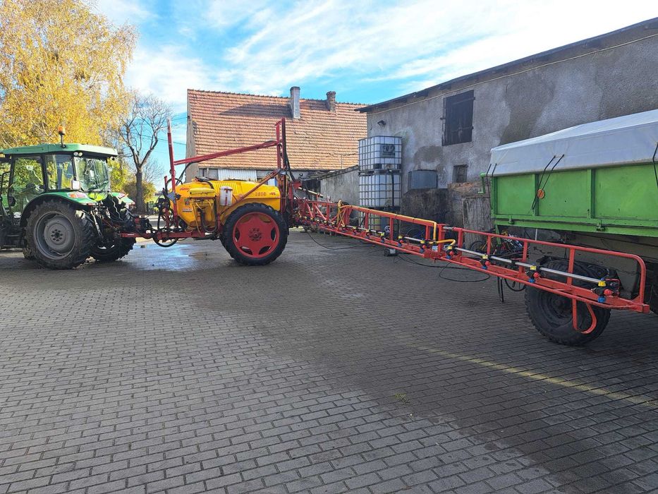 Opryskiwacz polowy PILMET 1618 PLUS