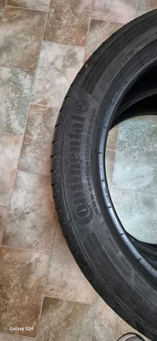 Para letnich opon Continental 225/45 R17