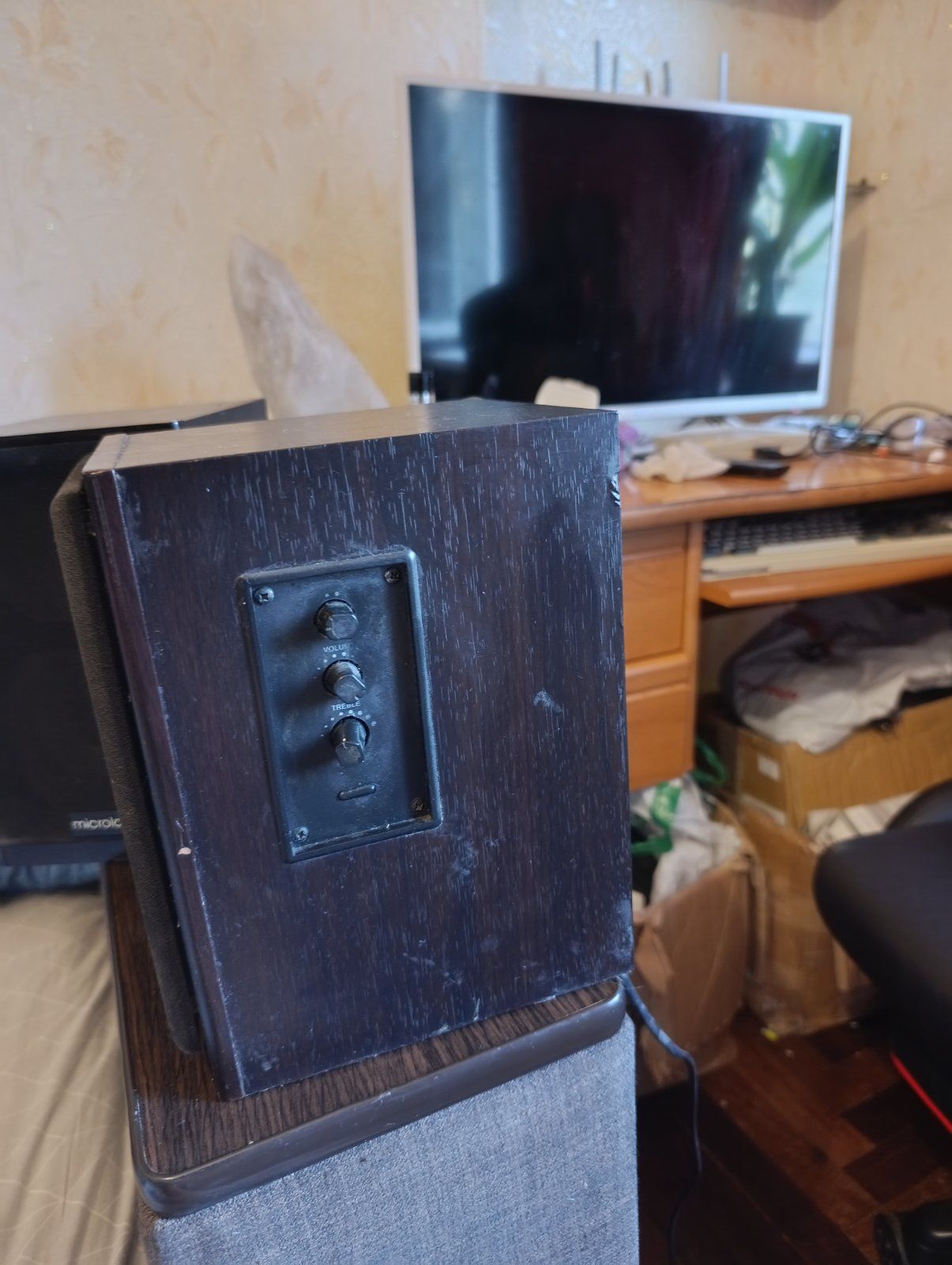 Колонки  microlab B72 и Саббуфер LG  вместе !