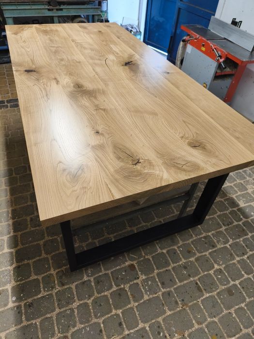 Stół dębowy loft do salonu