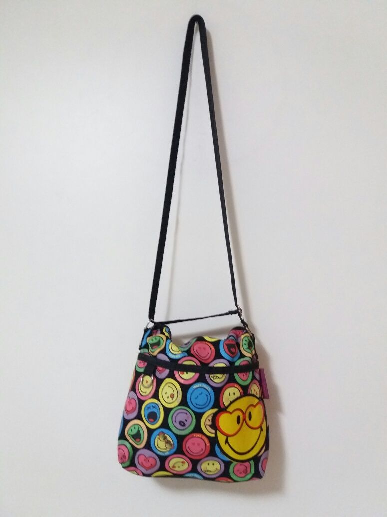 Bolsa / Mala colorida marca Smiley World