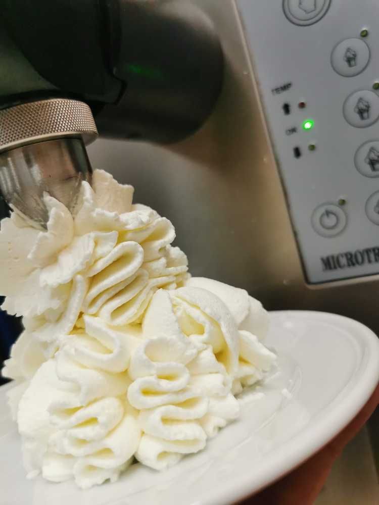 Automat Maszyna Bitej Śmietany Mussana Lady Microtronic 6 litrów
