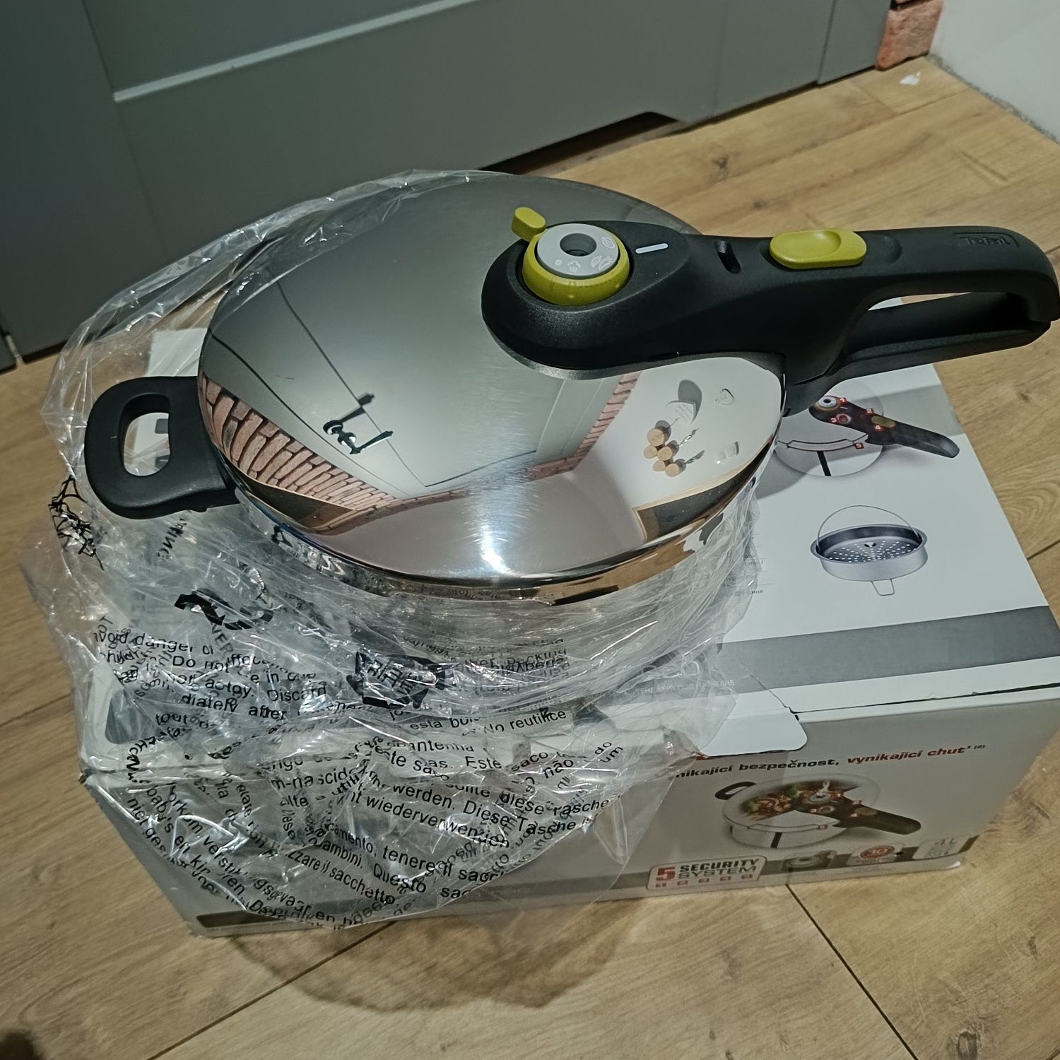 Szybkowar Tefal Secure  5 Neo