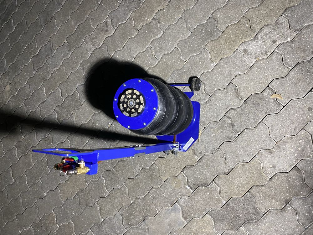 Elevador/macaco pneumatico