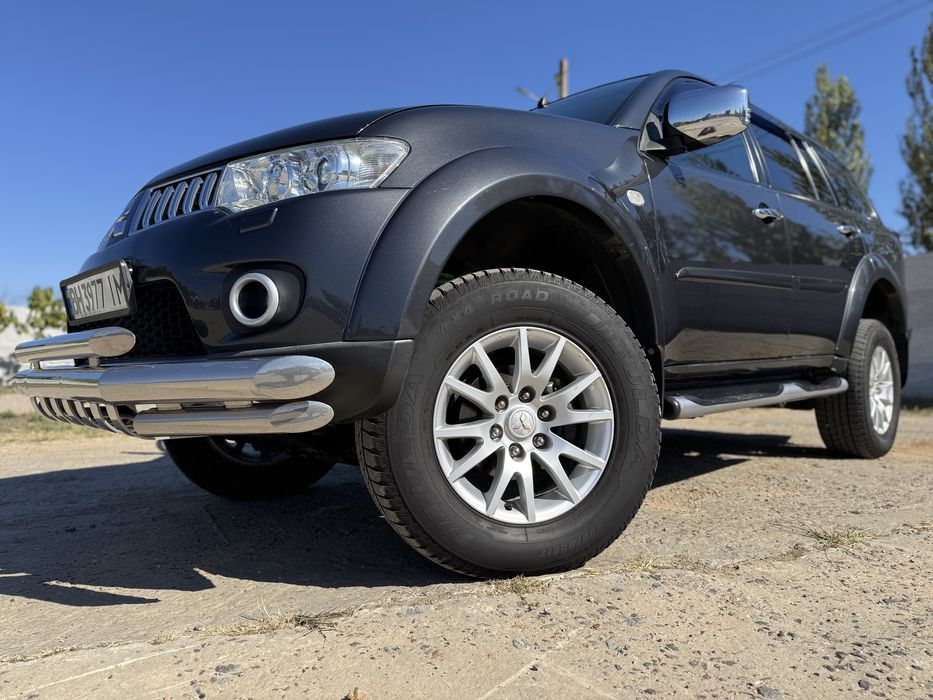 Mitsubishi Pajero Sport ll 2012 року