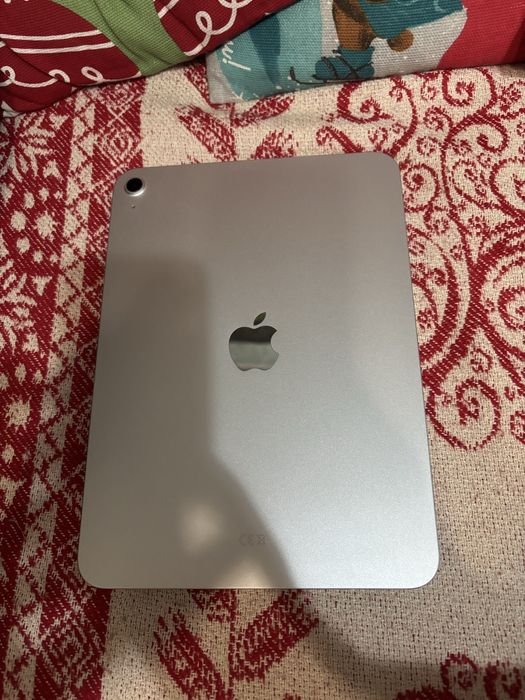 Ipad A16 128 GB + чехол состояние идельное