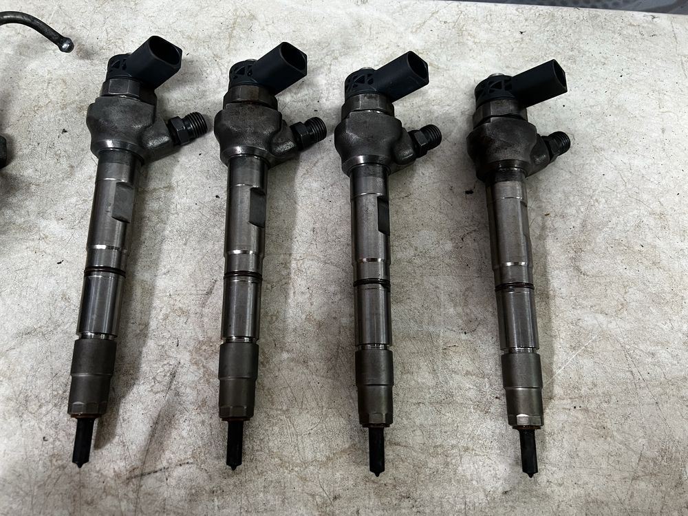 Форсунка 04L130277AC Форсунки 0445110469  2.0TDI