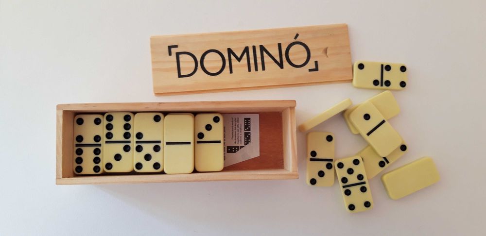 Clássico jogo de DOMINÓ.