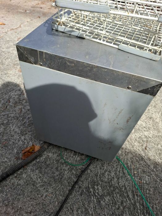 Maquina de lavar chavenas e copos para café