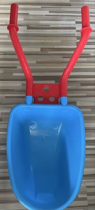 Duża taczka do zabawy