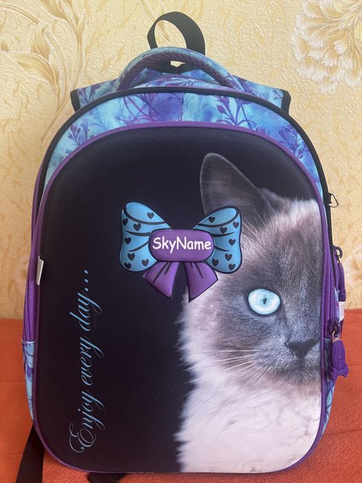 Продам шкільний портфель для дівчинки в ідеальному стані